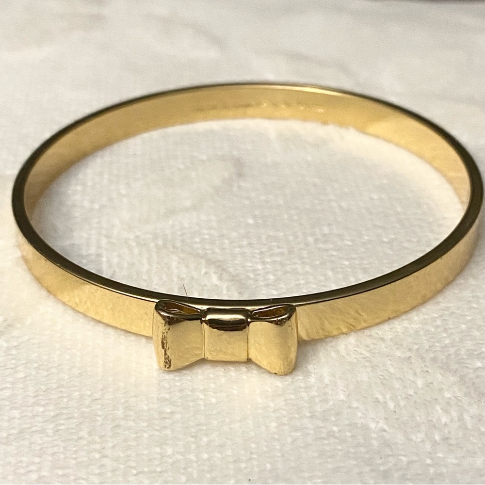 Kate Spade Polished Gold-Tone Slip-On Bow Bangle Bracelet